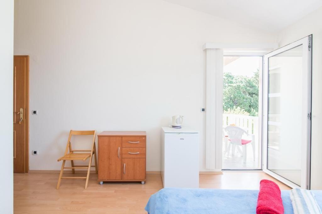 Studio Apartment Brela Zimmer foto